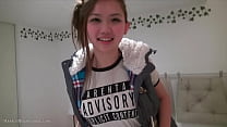 Adorable Asian Teen’s Solo Play: Revealing Her Intimate Side.